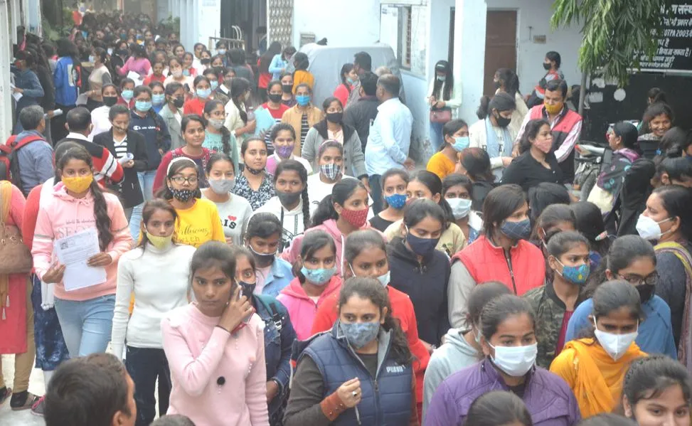 बरेली: फिजिकल तलाशी नहीं होने का उठाया फायदा, भविष्य हुआ खराब