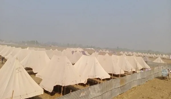 अमरोहा : गंगा किनारे बसने लगा तंबुओं का शहर, हर हर गंगे के जयकारों से गूंजे घाट