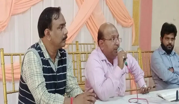 अमरोहा : चुनाव में वरिष्ठ नागरिकों को नहीं लगना होगा लाइन में