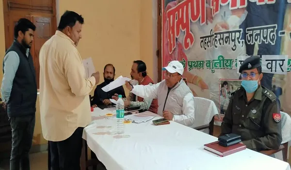 अमरोहा : एसडीएम एवं सीओ ने सुनी संपूर्ण समाधान दिवस में शिकायतें