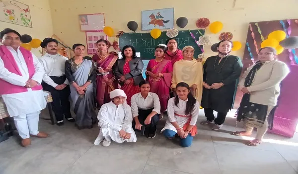 मुरादाबाद : देशभक्ति के गीतों पर प्रस्तुति देकर बच्चों ने किया मंत्रमुग्ध