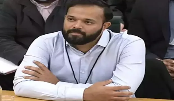 अजीम रफीक ने मांगी माफी, यहूदियों के खिलाफ संदेश को किया डिलीट