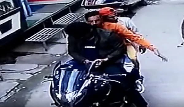 मुरादाबाद : बाइक सवारों ने फायरिंग कर मांगी रंगदारी, वीडियो वायरल