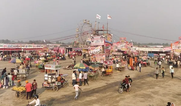 अमरोहा : तिगरी गंगा मेले में उमड़ रही श्रद्धालुओं की भीड़