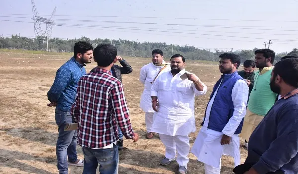 मुरादाबाद : प्रियंका गांधी की जनसभा को सफल बनाने में जुटे हैं कांग्रेसी