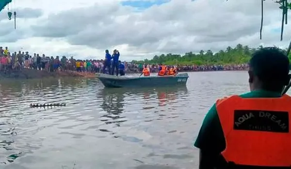 पूर्वी श्रीलंका में नौका पलटने से छह लोगों की मौत, अन्य 11 घायल