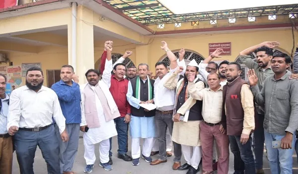 मुरादाबाद : त्रिपुरा में मुस्लिम समाज पर हिंसा के विरोध में उतरी कांग्रेस