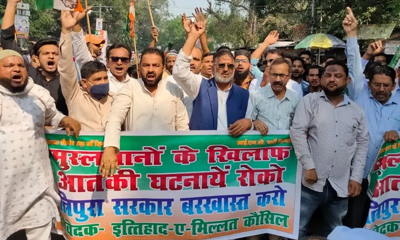 बरेली: त्रिपुरा में मुसलमानों और मस्जिदों पर हुए हमलों के विरोध में आईएमसी ने दिया ज्ञापन