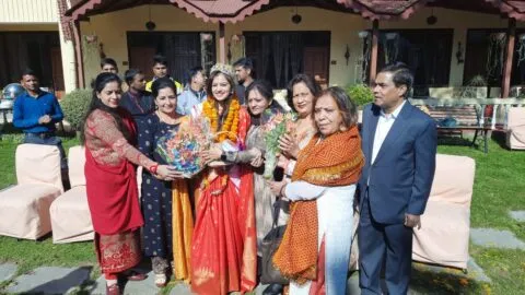 मिसेज इंडिया वर्ल्ड वाइड प्रतियोगिता में फर्स्ट रनर अप रहीं तान्या, मिला सम्मान