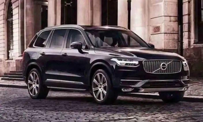 वोल्वो कार इंडिया ने नई एसयूवी XC90 की पेश, जानें फीचर्स और कीमत