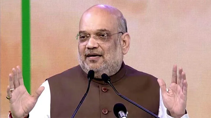 गृह मंत्री शाह बोले- कोविड महामारी की परछाई से बाहर आ गया है देश