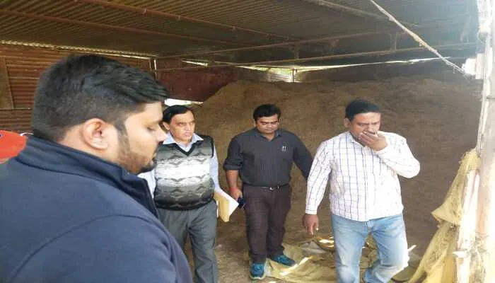 अयोध्या: डीएम के निर्देश पर संबंधित अधिकारियों ने गोशालाओं का किया निरीक्षण