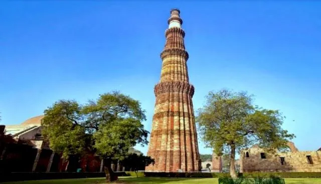 विष्णु स्तंभ है कुतुब मीनार, इतिहास में दर्ज हैं ये तथ्य