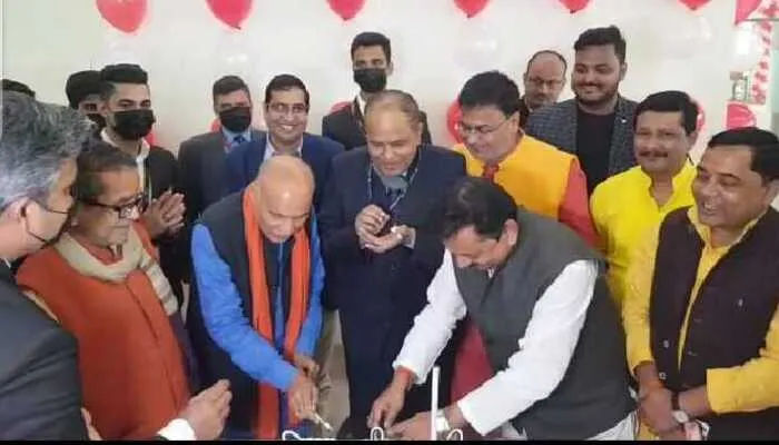 कुशीनगर एयरपोर्ट पर हुई पहली पैसेंजर फ्लाइट की लैंडिंग व टेक ऑफ, CM योगी ने दी बधाई