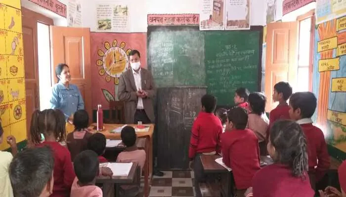अमेठी: जिलाधिकारी ने किया 4 विद्यालयों का स्थलीय निरीक्षण