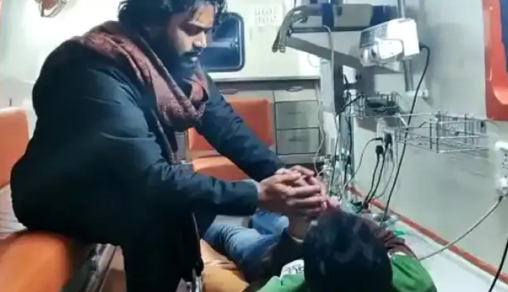 JNU में फिर हिंसा: एबीवीपी और वाम गठबंधन छात्रों के बीच हुई मारपीट, कई स्टूडेंट्स घायल