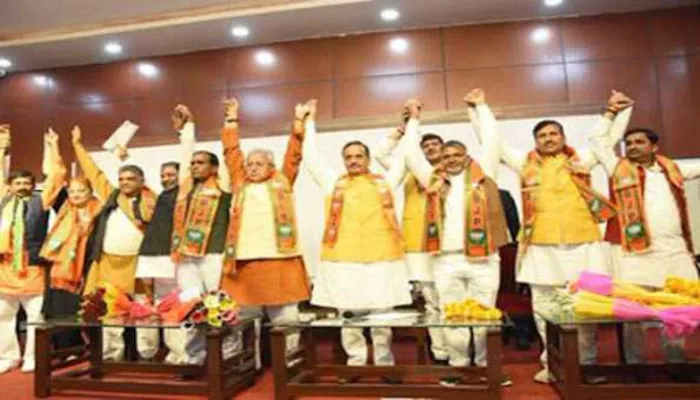 लखनऊ: बसपा, कांग्रेस और सुभासपा के नेता भाजपा में शामिल