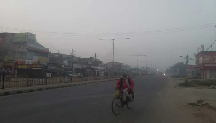रायबरेली: हवा चलने और कोहरा गिरने से बढ़ी ठंड,  गिरा वायु प्रदूषण का स्तर