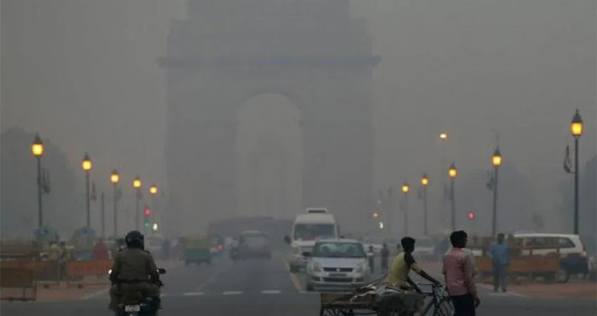 Delhi Pollution: दिल्ली में प्रदूषण की गंभीर स्थिति बरकरार, एक्यूआई पहुंचा 450 के पार