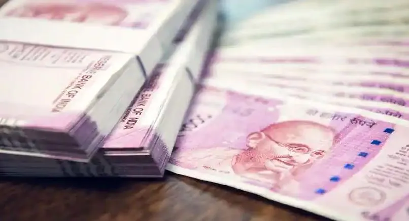 कोविड-19 ने दुनियाभर में बढ़ा दी नोटों की मांग