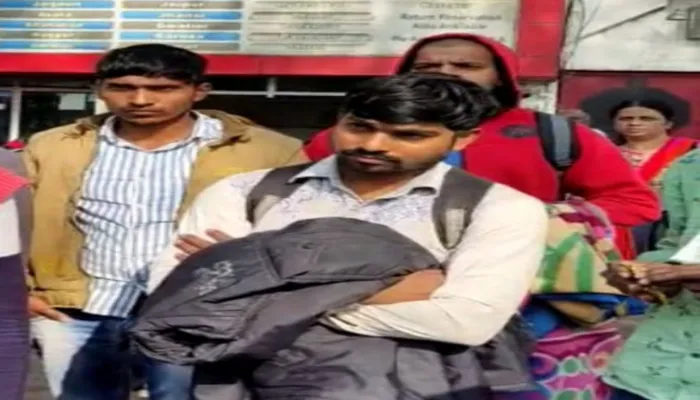 कानपुर: एआरटीओ प्रवर्तन ने डग्गामार बस को किया सीज, वाहन स्वामी ने की अभद्रता