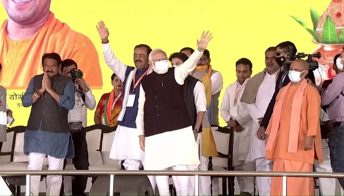 पीएम मोदी ने जेवर इंटरनेशनल एयरपोर्ट की रखी आधारशिला