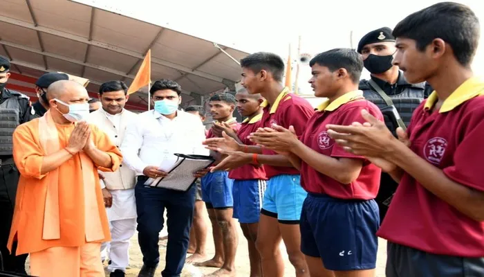 छल से सफलता अर्जित करने वाले को नहीं मिलता ऊंचा स्थान: सीएम योगी