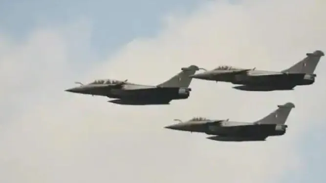 राफेल डील पर भ्रष्टाचार को लेकर नया खुलासा, बिचौलिए को दी गई थी 65 करोड़ की रिश्वत