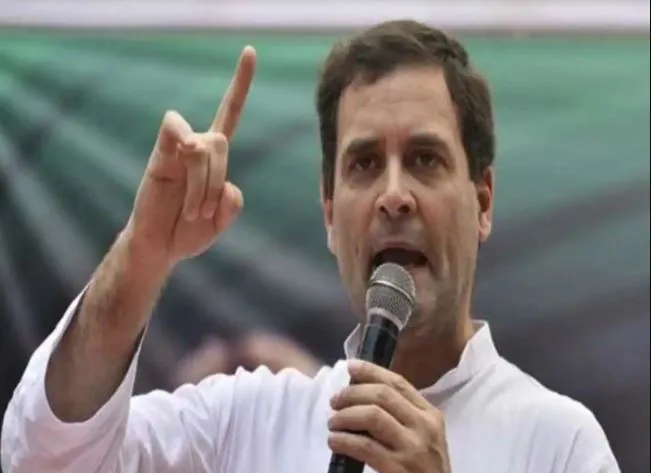 एलपीजी बढ़ोतरी को लेकर बोले राहुल- मोदी के विकास की गाड़ी रिवर्स गियर में है और ब्रेक भी फ़ेल हैं