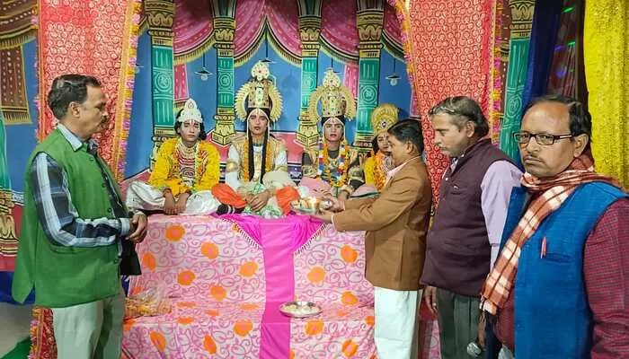 हरदोई: 38वीं रामलीला का पांचवें दिन आरती उतारकर हुआ शुभारंभ