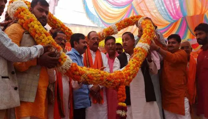 हरदोई: भरावन में आयोजित हुआ कार्यकर्ता सम्मेलन, राजकुमार शुक्ल ने कही ये खास बात…