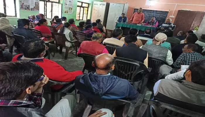 हरदोई जिले में ब्लॉक संसाधन केंद्र पर हुई शिक्षकों की बैठक