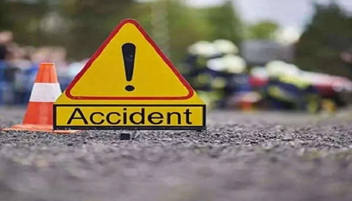 मथुरा में यमुना एक्सप्रेसवे पर सड़क हादसा, 5 लोगों की हुई मौत