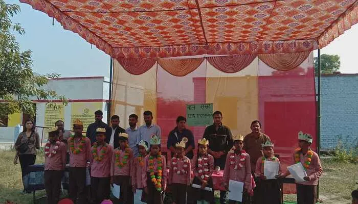 हरदोई: विद्यालय में बाल संसद का हुआ गठन, प्रधानमंत्री, उप प्रधानमंत्री व 9 मंत्रियों ने ली शपथ