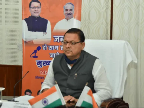 देहरादून: पीआरओ ने मुख्यमंत्री के नाम से जारी किया चालान माफी का पत्र, बर्खास्त