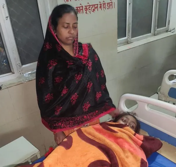 बरेली: जख्म में टांके लगाए बिना जबरन कर दी अस्पताल से छुट्टी, हुआ इन्फेक्शन