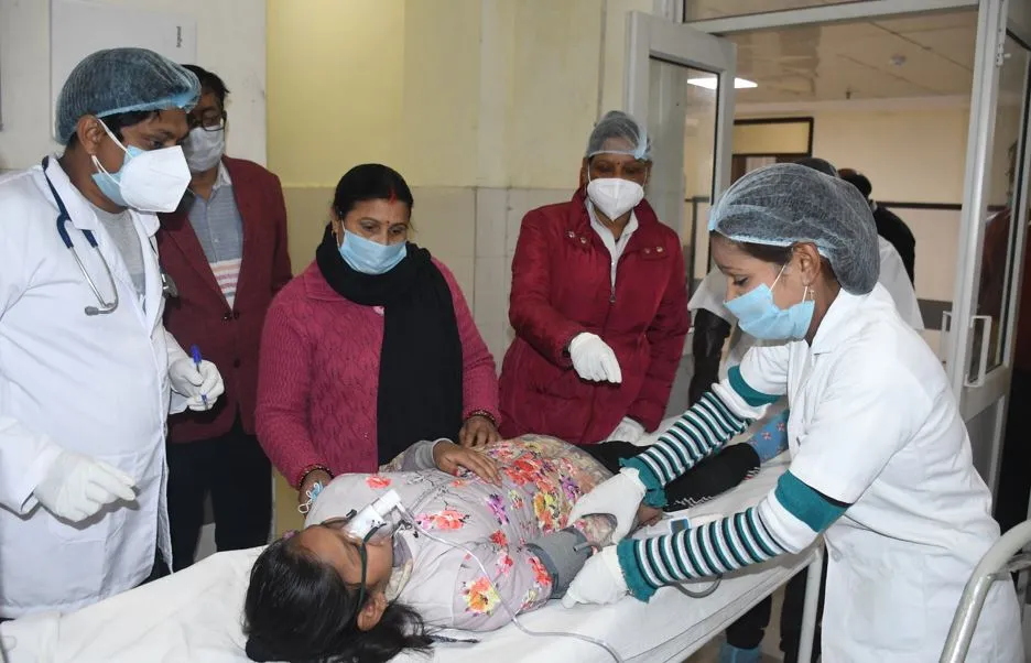 बरेली: शासन से आए नोडल अधिकारी ने जांची तीसरी लहर की तैयारी