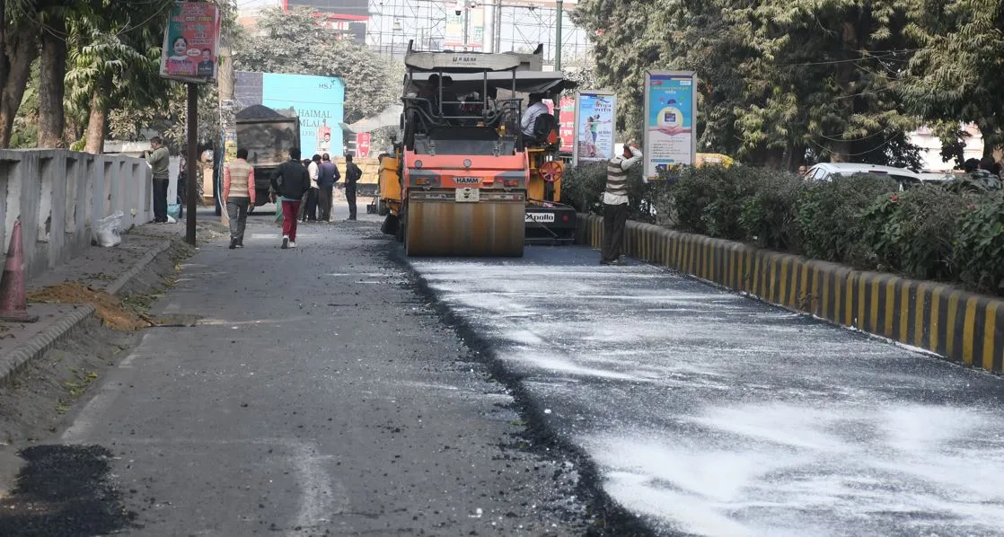 बरेली: प्रधानमंत्री के दौरे को लेकर स्मार्ट सिटी के कामों ने पकड़ी तेजी