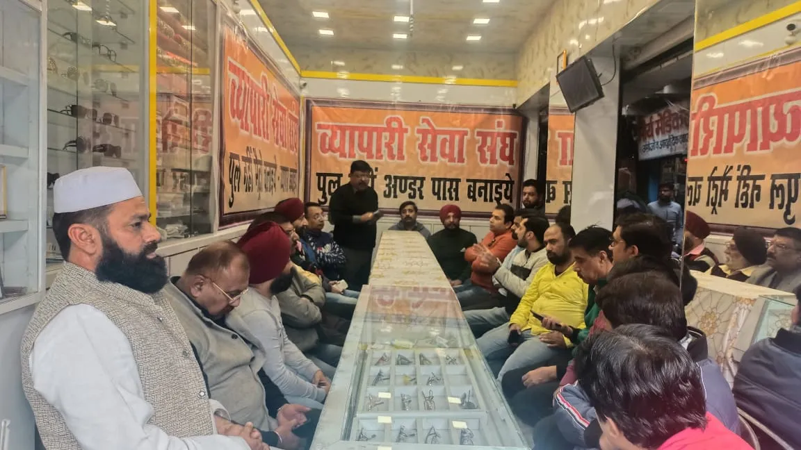 बरेली: पुल की कोई आवश्यकता नहीं, ट्रैफिक पुलिस की कमी बनी दिक्कत