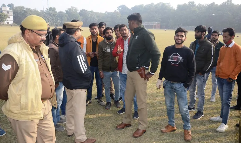 बरेली: चीफ प्रॉक्टर के ऑफिस में भिड़े छात्र गुट