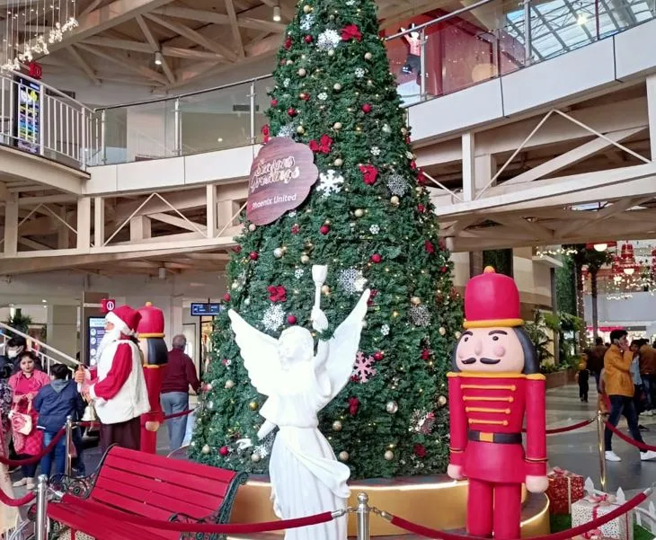 बरेली: क्रिसमस थीम से रोशन रहेगा फीनिक्स यूनाइटेड मॉल