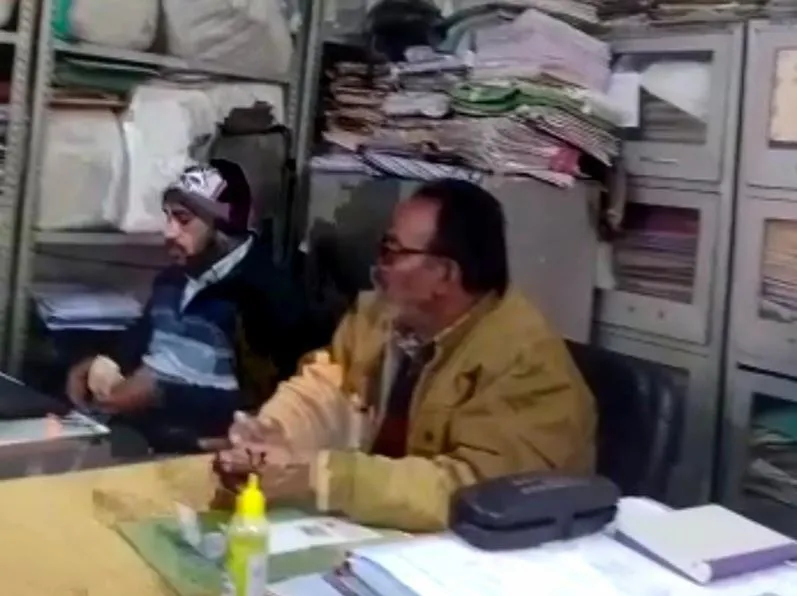 बरेली: अल्पसंख्यक विभाग में रिश्वत लेते कंप्यूटर आपरेटर का वीडियो वॉयरल