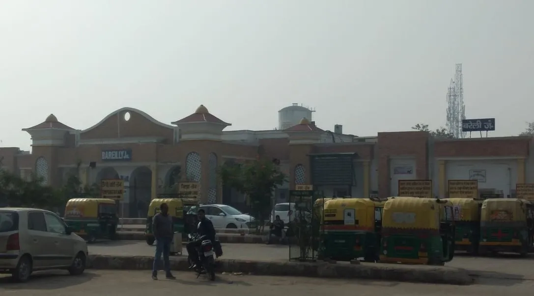 बरेली जंक्शन पर इलेक्ट्रिक वाहनों के लिए बनेगा चार्जिंग स्टेशन