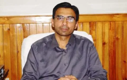 कॉमनवेल्थ स्कॉलरशिप पाने वाले एकमात्र भारतीय बने आईएएस सविन बंसल, बधाई देने वालों का लगा तांता