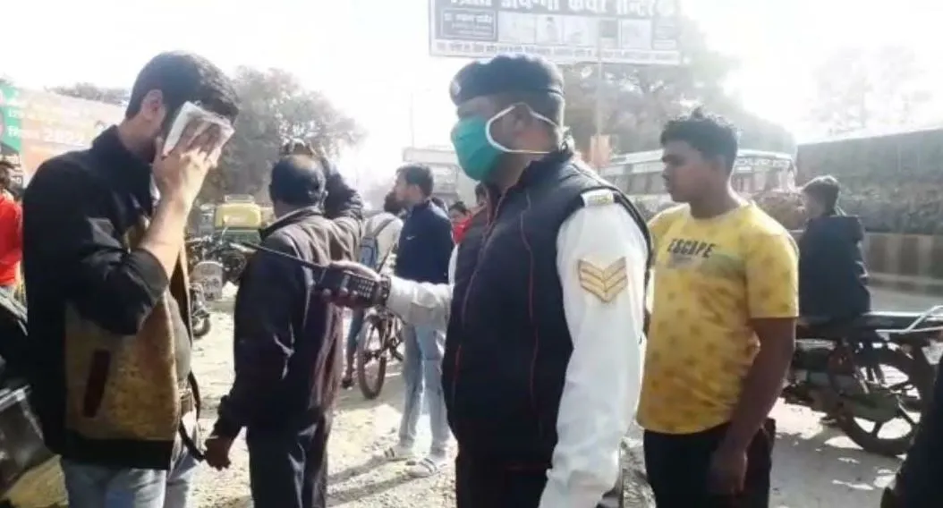 बरेली: ‘मोहब्बत की चोचलेबाजी’- घर से निकली युवती, मिला पहला प्रेमी, फिर आ गया दूसरा और जमकर चले लात-घूंसे