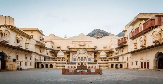 राजस्थान: पार्षद मुकेश सारवान अलवर नगर परिषद सभापति बने