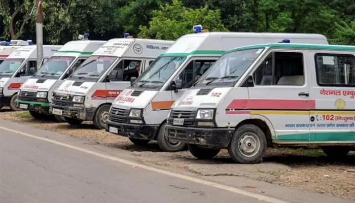 108 एम्बुलेंस में ईएमटी ने गर्भवती का कराया सुरक्षित प्रसव