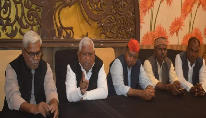 प्रदेश सरकार कर रही किसान और छात्रों का उत्पीड़न : अवधेश प्रसाद
