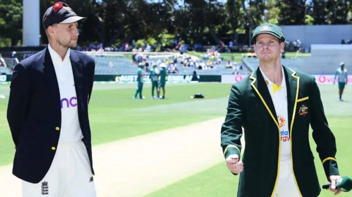 Ashes Series: आस्ट्रेलिया का टॉस जीतकर बल्लेबाजी का फैसला, स्मिथ को फिर कमान