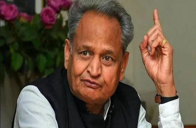 अशोक गहलोत बोले- राहुल की सोच हिन्दुत्ववाद के नाम पर की जा रही नफरत का अंत होना चाहिए